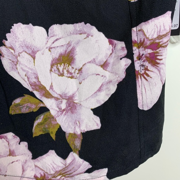 NWT Free Press Gathered Back Floral Crop Top - Picture 7 of 16